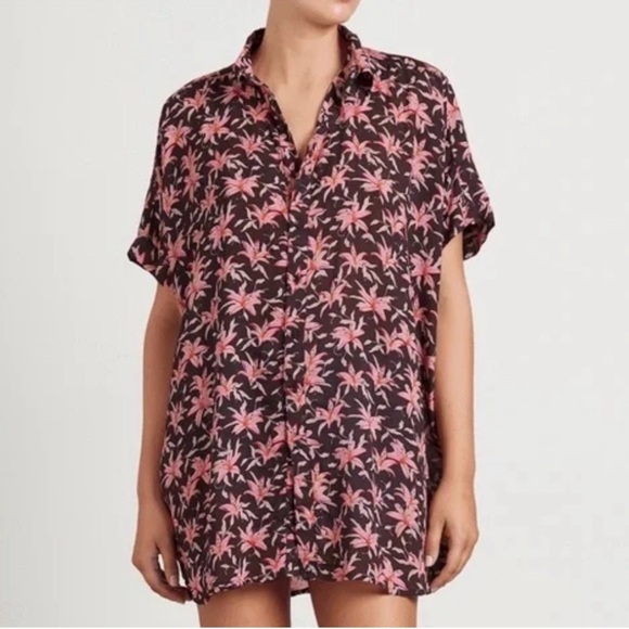ACACIA Swimwear Mombasa Oversized Button Up Shirt Dress in Madonna Small - Picture 3 of 11